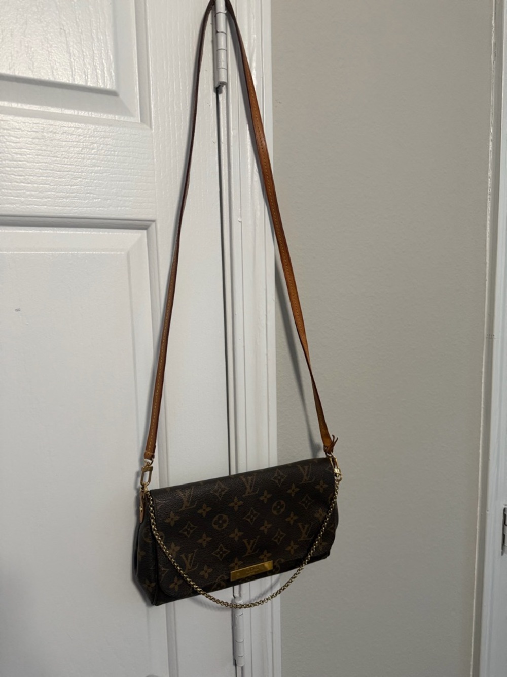 Louis Vuitton Monogram Canvas Crossbody with Tan Strap and Gold Chain